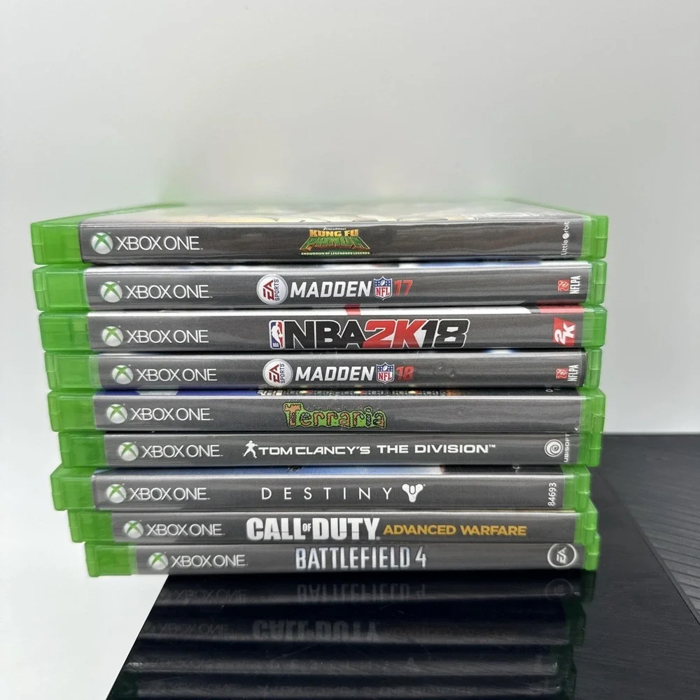 Xbox One 1540 Console MEGA BUNDLE 2 Remotes and 9 Games... EUC